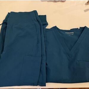 Mandala Women's Teal Scrub Pants & Top Set